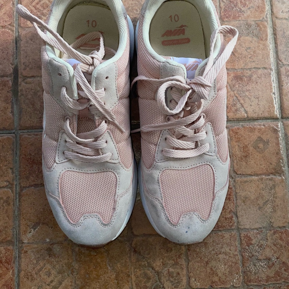 Avia Light Pink and White Athletic Sneakers
